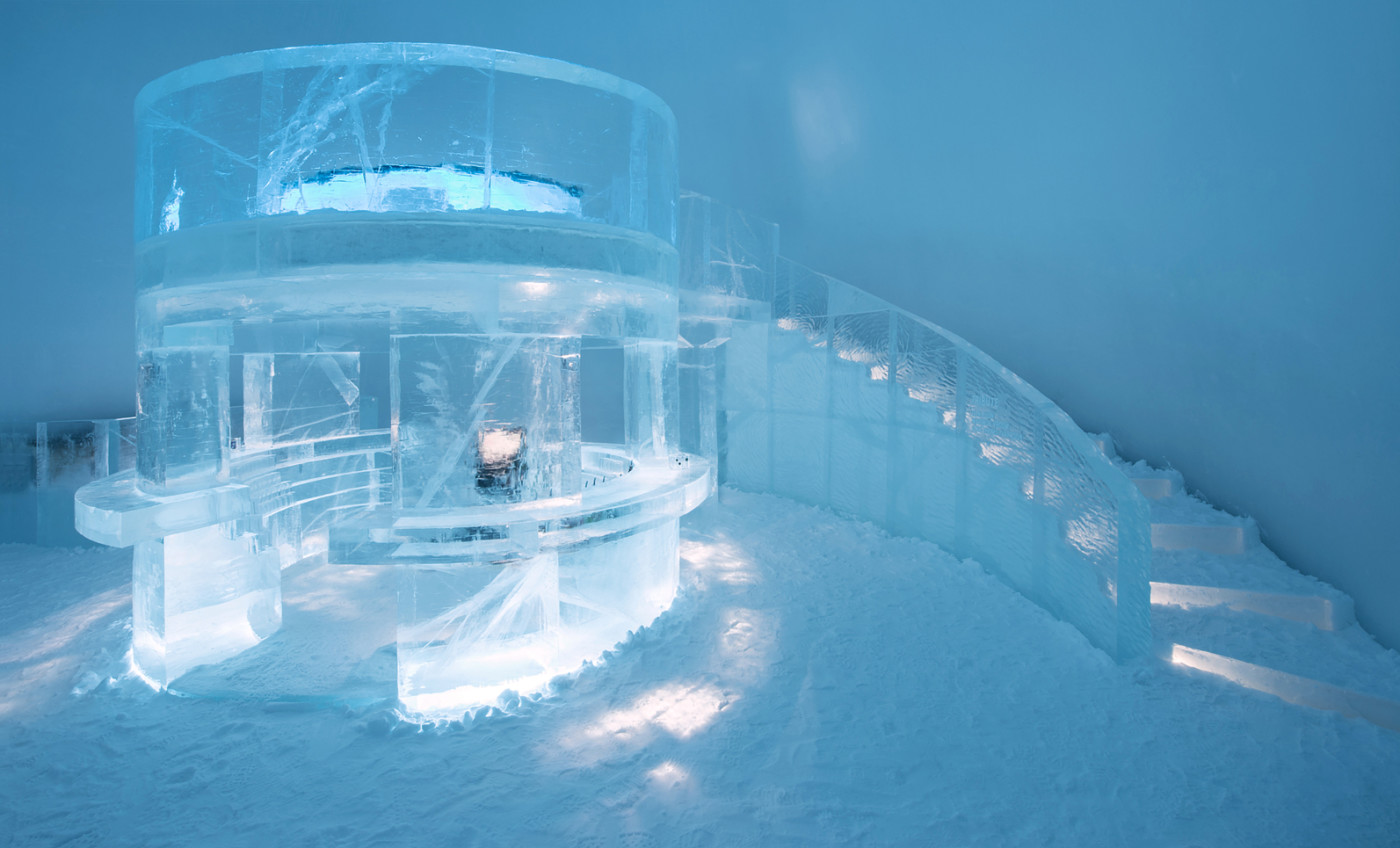 This years´s ICEBAR, aptly named Tribute, was designed and built by Elin Julin, Marinus Vroom and Jens Thoms Ivarsson.