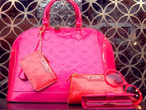 Photo: http://www.todaatual.com/2014/10/bolsas-louis-vuitton-original-precos.html