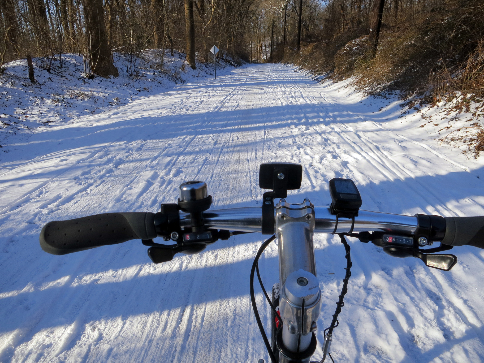 Snowbiking, by Daniel Lobo