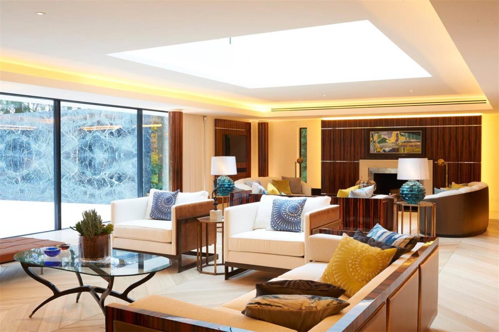 Wentworth Estate, Family Room